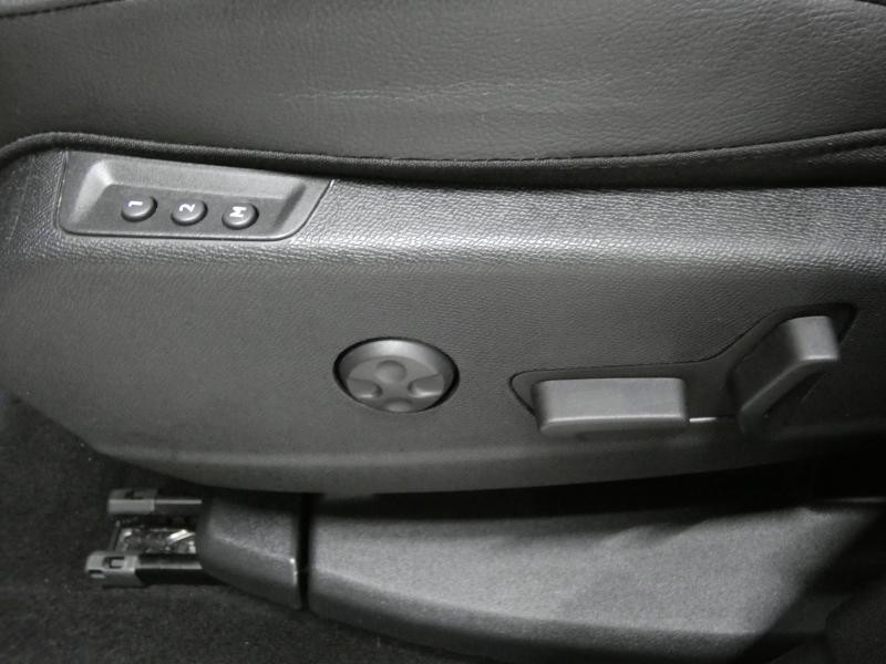 Photo 26 de l'offre de DS DS 7 Crossback BlueHDi 180ch Performance Line + Automatique à 31990€ chez Autovia Véhicules Multimarques
