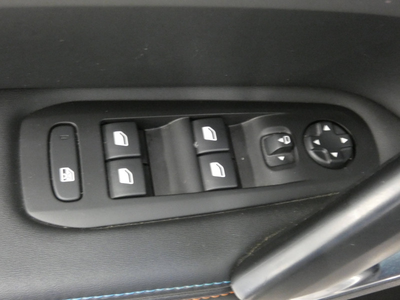 Photo 11 de l'offre de PEUGEOT 308 1.2 PureTech 110ch E6.c S&S Tech Edition à 18480€ chez Autovia Véhicules Multimarques