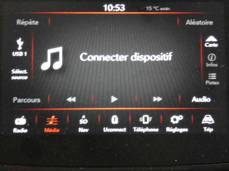 Photo 14 de l'offre de FIAT 500X 1.6 Multijet 130ch Sport à 27900€ chez Autovia Véhicules Multimarques