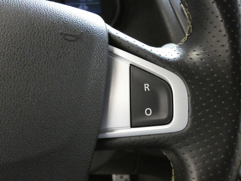 Photo 16 de l'offre de RENAULT Megane Coupe 2.0T 265ch RS Trophy à 29890€ chez Autovia Véhicules Multimarques