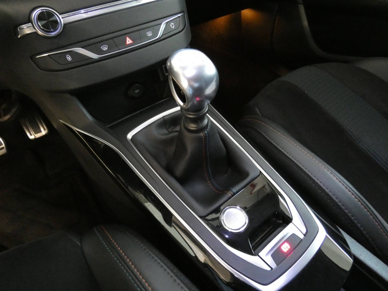 Photo 18 de l'offre de PEUGEOT 308 1.2 PureTech 110ch E6.c S&S Tech Edition à 18480€ chez Autovia Véhicules Multimarques