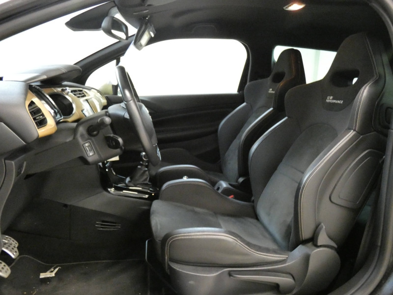 Photo 8 de l'offre de DS DS 3 THP 208ch Performance Black Spécial S&S à 20980€ chez Autovia Véhicules Multimarques