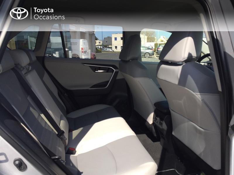 Photo 7 de l'offre de TOYOTA RAV4 Hybride 218ch Lounge 2WD MY21 à 40990€ chez Rizzon Auto - Toyota St Brieuc