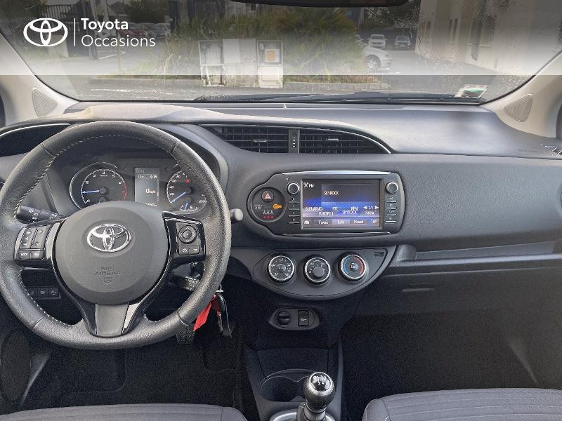 Photo 8 de l'offre de TOYOTA Yaris 110 VVT-i Design 5p RC18 à 13480€ chez Rizzon Auto - Toyota St Brieuc
