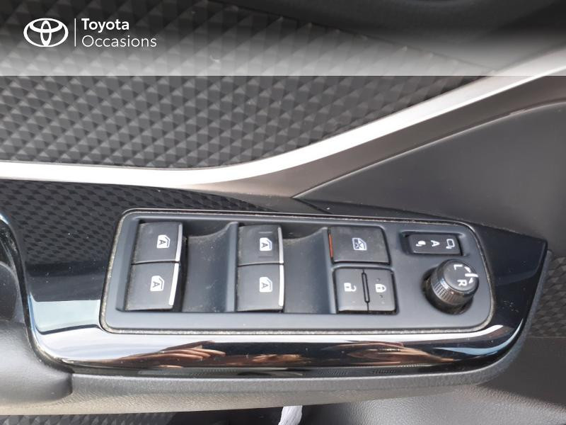 Photo 21 de l'offre de TOYOTA C-HR 122h Edition 2WD E-CVT RC18 à 21480€ chez Rizzon Auto - Toyota St Brieuc