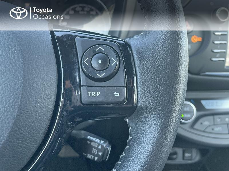 Photo 20 de l'offre de TOYOTA Yaris 100h Dynamic 5p RC18 à 14980€ chez Rizzon Auto - Toyota St Brieuc