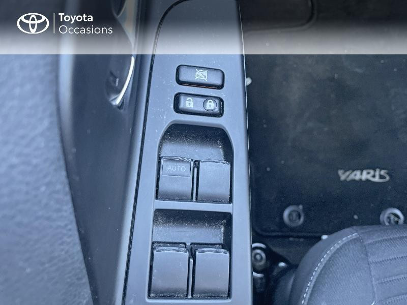 Photo 21 de l'offre de TOYOTA Yaris 100h Dynamic 5p RC18 à 14980€ chez Rizzon Auto - Toyota St Brieuc