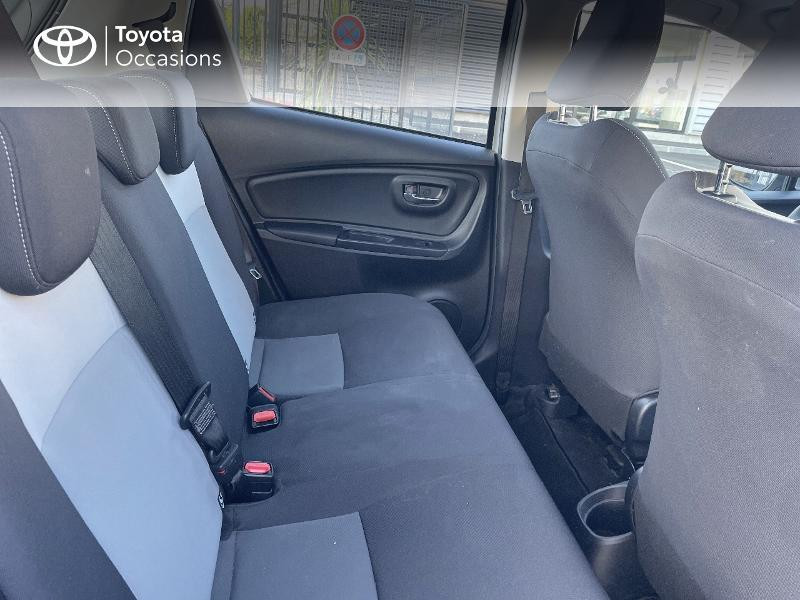 Photo 7 de l'offre de TOYOTA Yaris 100h Dynamic 5p RC18 à 14980€ chez Rizzon Auto - Toyota St Brieuc