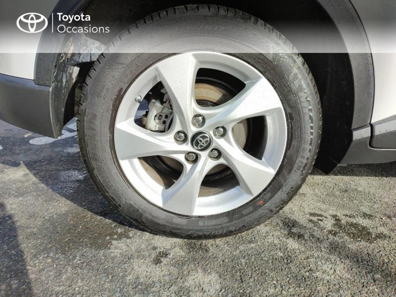 Photo 16 de l'offre de TOYOTA C-HR 1.2 Turbo 116ch Dynamic 2WD RC18 à 17990€ chez Rizzon Auto - Toyota St Brieuc