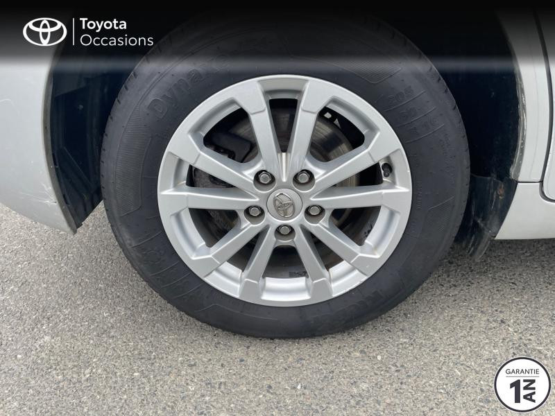 Photo 16 de l'offre de TOYOTA Verso 126 D-4D FAP SkyView Edition 7 places à 8490€ chez Rizzon Auto - Toyota St Brieuc