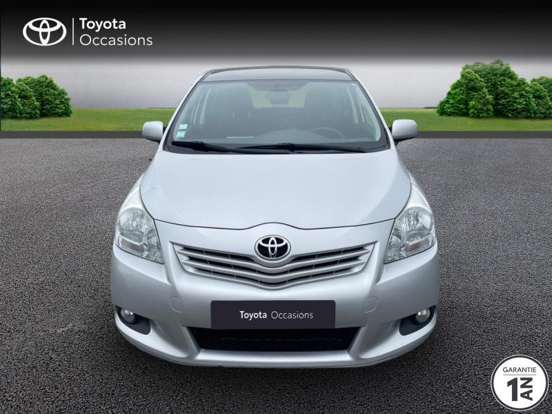 Photo 5 de l'offre de TOYOTA Verso 126 D-4D FAP SkyView Edition 7 places à 8490€ chez Rizzon Auto - Toyota St Brieuc