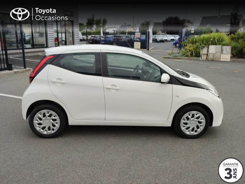 Photo 17 de l'offre de TOYOTA Aygo 1.0 VVT-i 72ch x-play 5p MY20 à 12990€ chez Rizzon Auto - Toyota St Brieuc