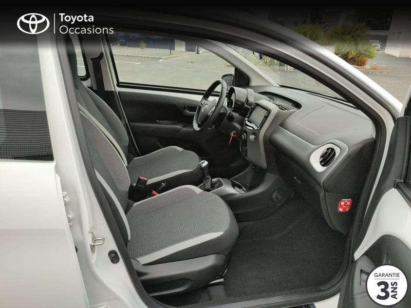 Photo 6 de l'offre de TOYOTA Aygo 1.0 VVT-i 72ch x-play 5p MY20 à 12990€ chez Rizzon Auto - Toyota St Brieuc