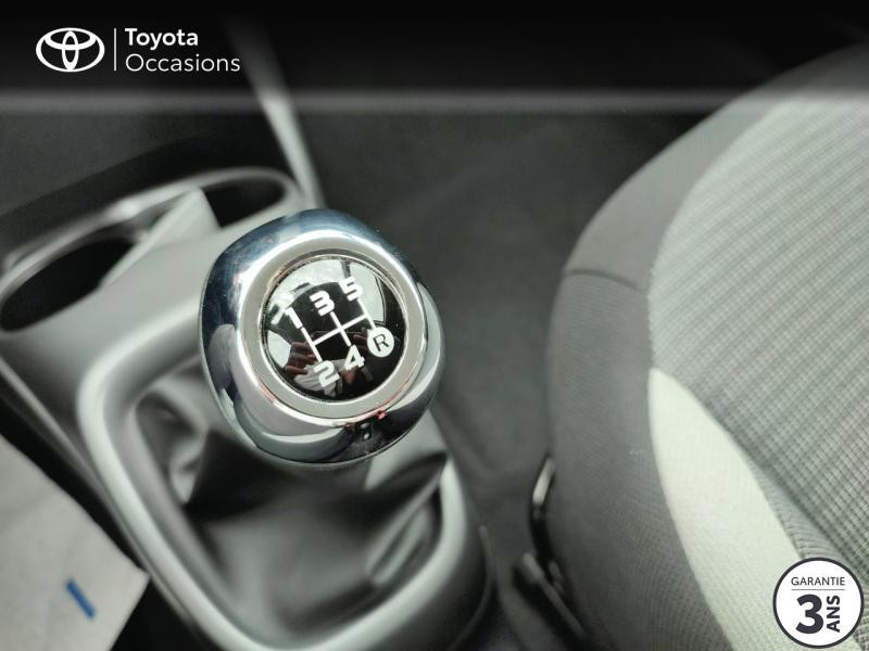 Photo 23 de l'offre de TOYOTA Aygo 1.0 VVT-i 72ch x-play 5p MY20 à 12990€ chez Rizzon Auto - Toyota St Brieuc