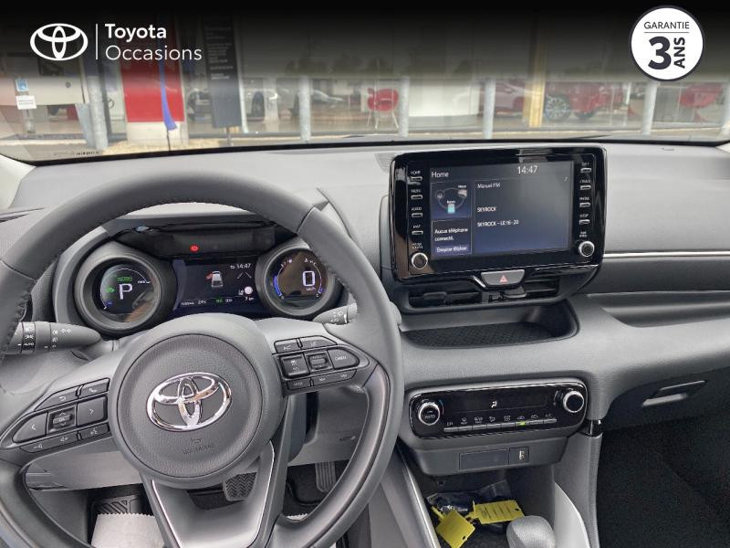 Photo 8 de l'offre de TOYOTA Yaris 116h  Design 5p MY22 à 23890€ chez Rizzon Auto - Toyota St Brieuc
