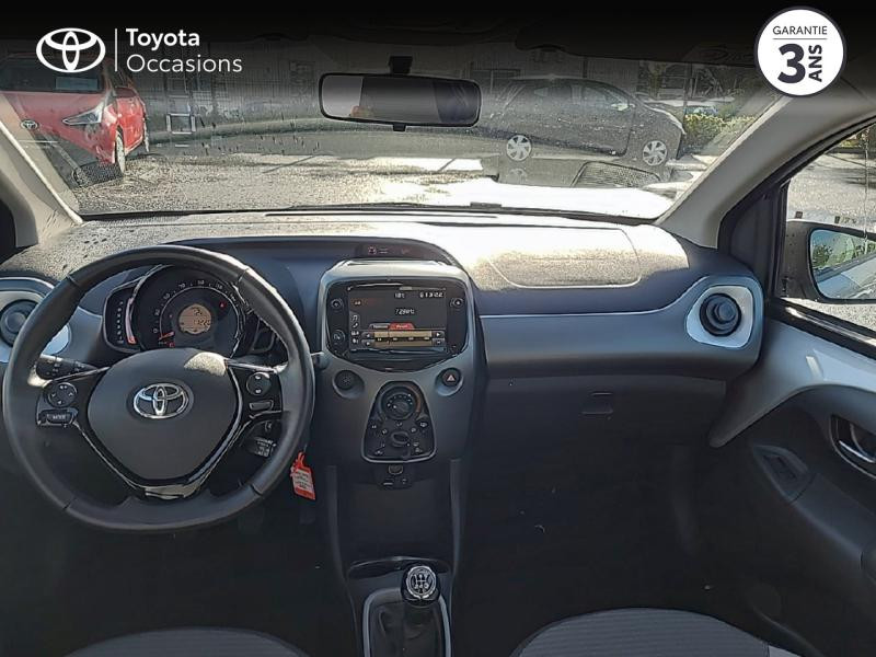 Photo 8 de l'offre de TOYOTA Aygo 1.0 VVT-i 72ch x-play 5p MY20 à 12990€ chez Rizzon Auto - Toyota St Brieuc