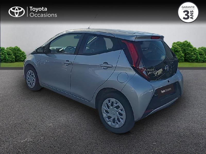 Photo 2 de l'offre de TOYOTA Aygo 1.0 VVT-i 72ch x-play 5p MY20 à 12990€ chez Rizzon Auto - Toyota St Brieuc