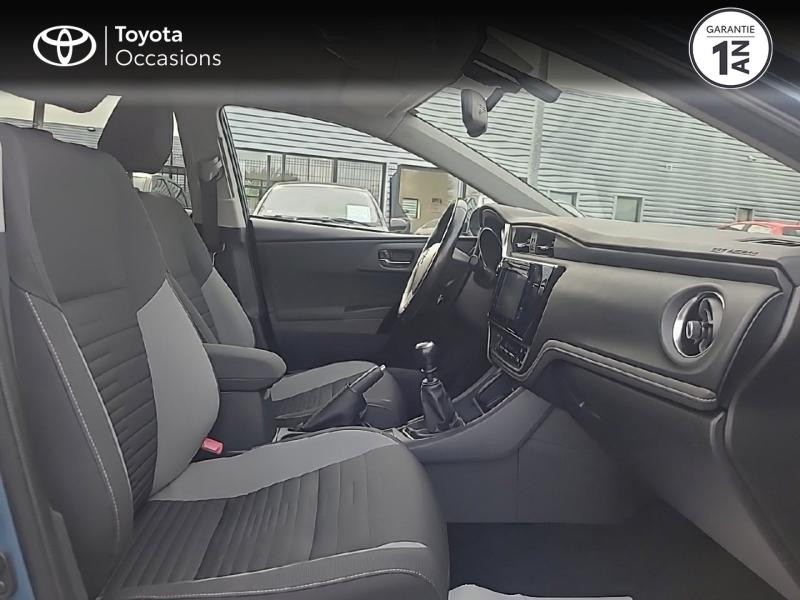 Photo 6 de l'offre de TOYOTA Auris Touring Sports 112 D-4D Dynamic Business à 13480€ chez Rizzon Auto - Toyota St Brieuc