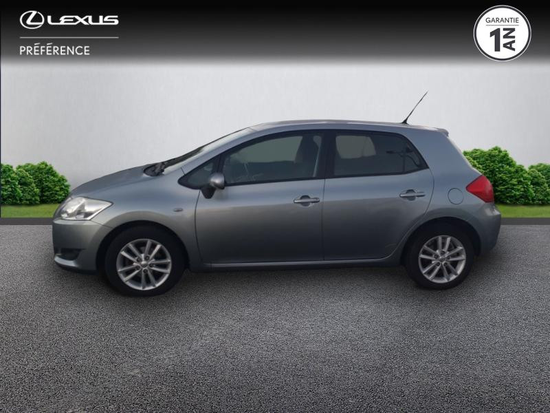 Photo 3 de l'offre de TOYOTA Auris 124 VVT-i Luna Pack 5p à 9980€ chez Rizzon Auto - Toyota St Brieuc