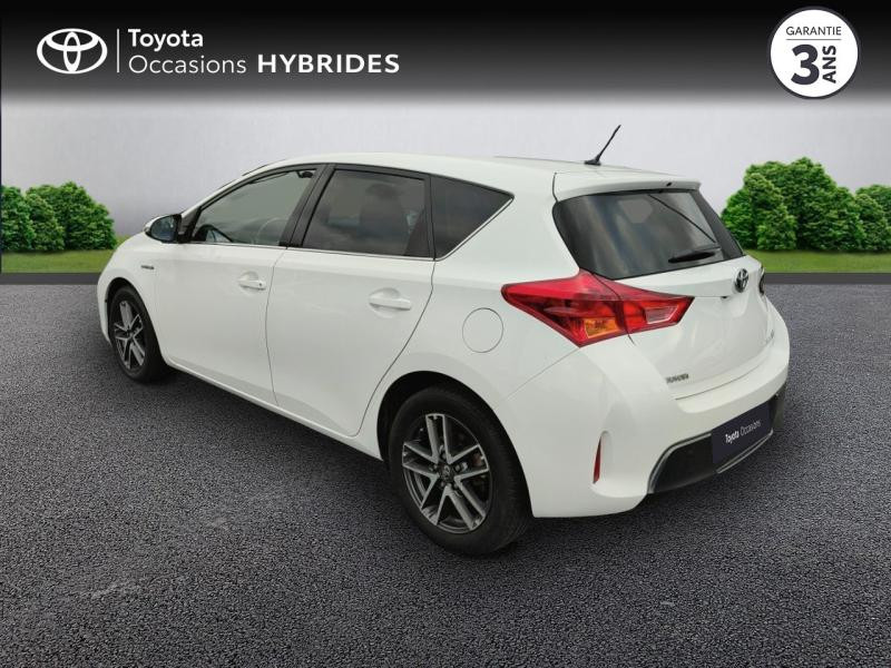 Photo 2 de l'offre de TOYOTA Auris HSD 136h Feel! à 14990€ chez Rizzon Auto - Toyota St Brieuc