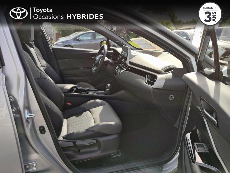Photo 6 de l'offre de TOYOTA C-HR 122h Distinctive 2WD E-CVT MY22 à 30990€ chez Rizzon Auto - Toyota St Brieuc