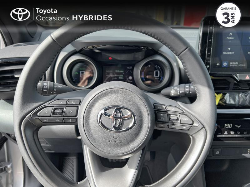 Photo 9 de l'offre de TOYOTA Yaris Cross 116h Design AWD-i MY22 à 28990€ chez Rizzon Auto - Toyota St Brieuc