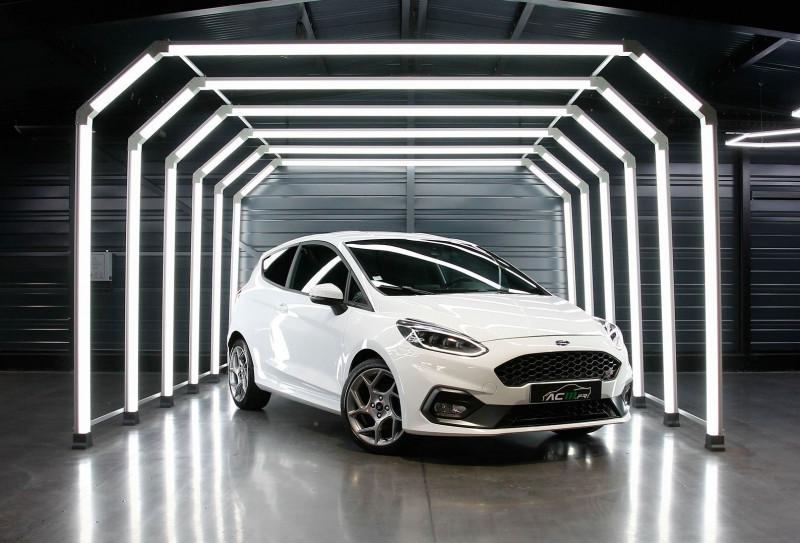 Ford FIESTA 1.5 ECOBOOST 200CH STOP&START ST-PACK 3P EURO6.2 Essence BLANC Occasion à vendre