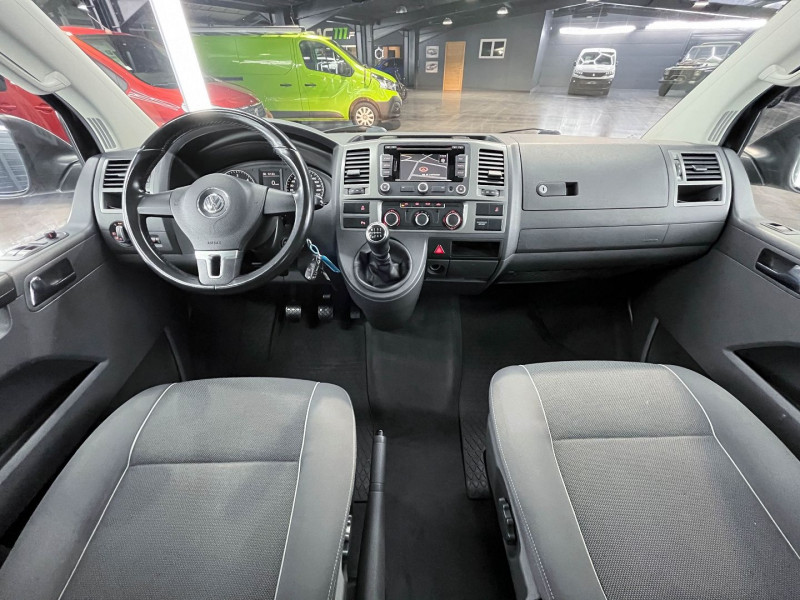 Photo 14 de l'offre de VOLKSWAGEN MULTIVAN 2.0 TDI 140CH BLUEMOTION TECHNOLOGY CONFORTLINE à 30490€ chez AC111 Automobiles