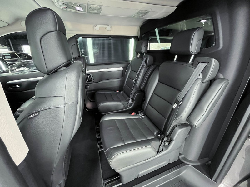 Photo 12 de l'offre de PEUGEOT TRAVELLER 2.0 BLUEHDI 180CH S&S LONG ALLURE EAT8 143G à 39990€ chez AC111 Automobiles