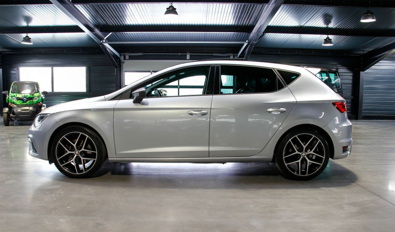 Photo 10 de l'offre de SEAT LEON 2.0 TDI 184CH FAP FR START&STOP à 22990€ chez AC111 Automobiles
