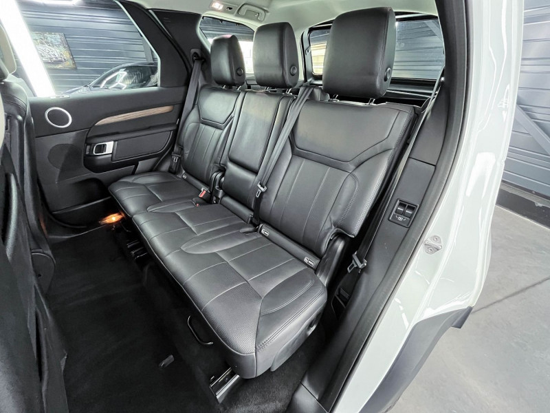 Photo 12 de l'offre de LAND-ROVER DISCOVERY 3.0 SD6 306CH HSE à 41990€ chez AC111 Automobiles