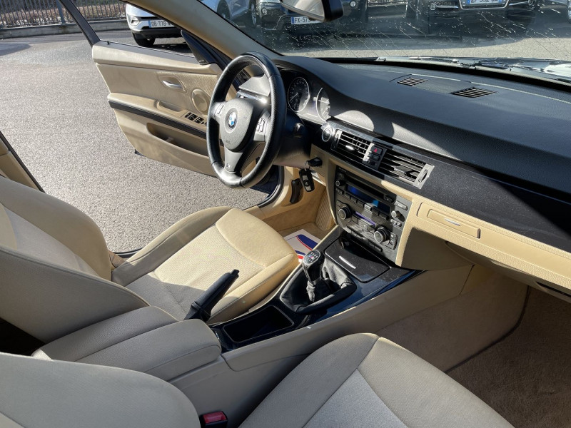 Photo 4 de l'offre de BMW SERIE 3 (E90) 318D 143CH EDITION CONFORT à 11990€ chez Help car