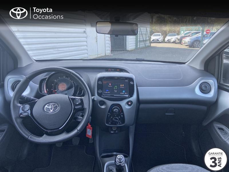 Photo 8 de l'offre de TOYOTA Aygo 1.0 VVT-i 72ch x-play 5p MY20 à 12490€ chez Rizzon Auto - Toyota Lannion