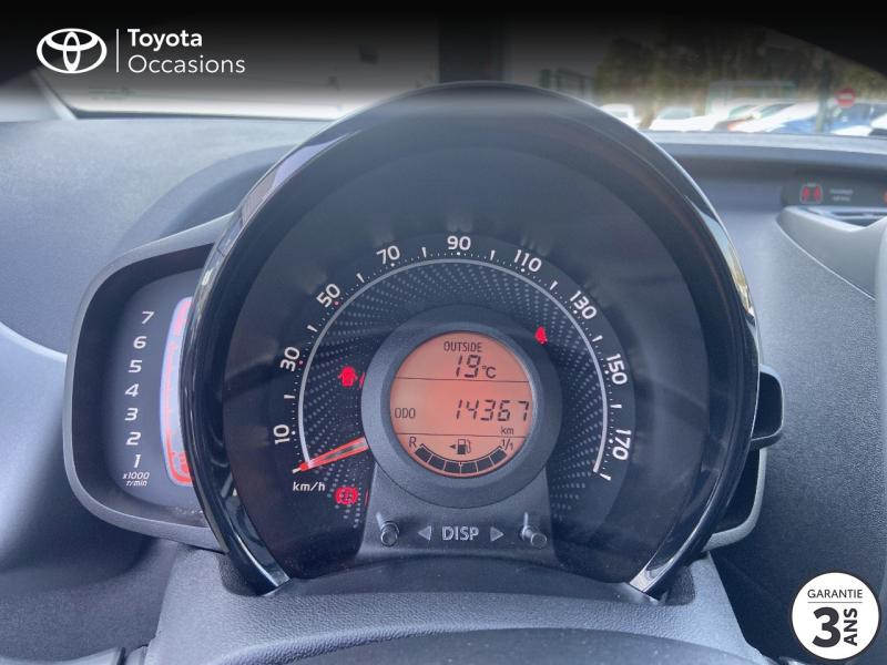 Photo 14 de l'offre de TOYOTA Aygo 1.0 VVT-i 72ch x-play 5p MY20 à 12490€ chez Rizzon Auto - Toyota Lannion
