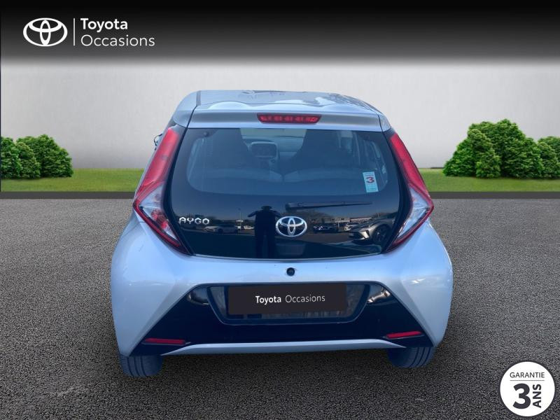 Photo 4 de l'offre de TOYOTA Aygo 1.0 VVT-i 72ch x-play 5p MY20 à 12490€ chez Rizzon Auto - Toyota Lannion