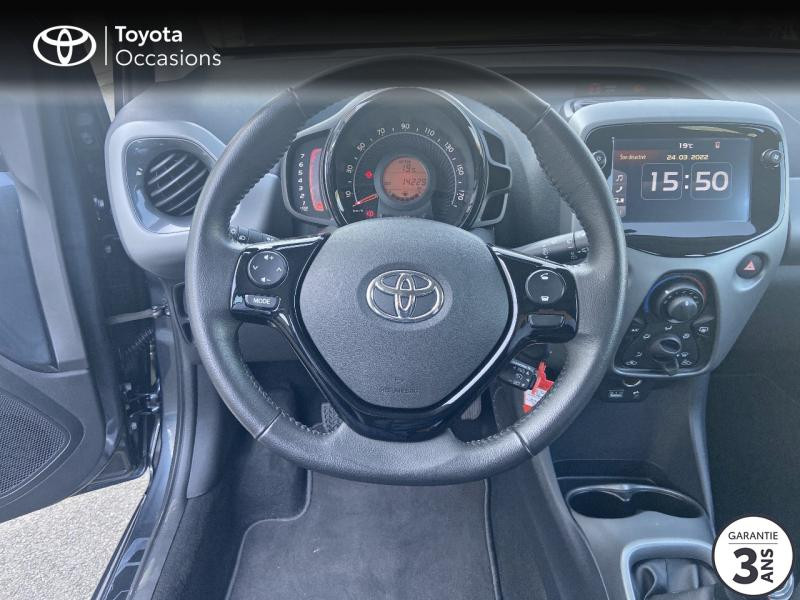 Photo 9 de l'offre de TOYOTA Aygo 1.0 VVT-i 72ch x-play 5p MY20 à 11980€ chez Rizzon Auto - Toyota Lannion