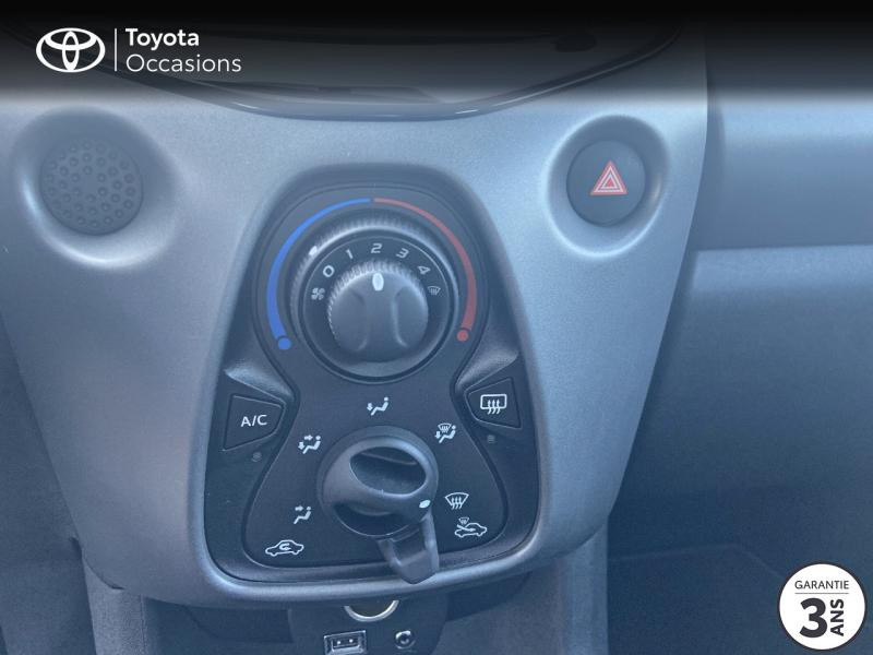 Photo 22 de l'offre de TOYOTA Aygo 1.0 VVT-i 72ch x-play 5p MY20 à 11980€ chez Rizzon Auto - Toyota Lannion