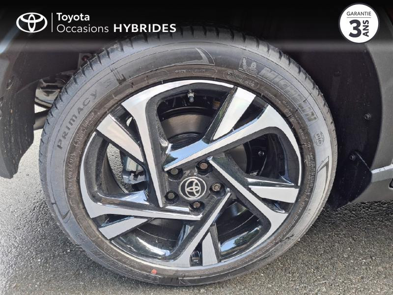 Photo 16 de l'offre de TOYOTA C-HR 1.8 122ch Design E-CVT à 29990€ chez Rizzon Auto - Toyota Guingamp