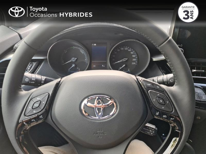 Photo 13 de l'offre de TOYOTA C-HR 1.8 122ch Design E-CVT à 29990€ chez Rizzon Auto - Toyota Guingamp