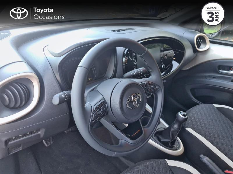Photo 9 de l'offre de TOYOTA Aygo X 1.0 VVT-i 72ch Design à 16280€ chez Rizzon Auto - Toyota Guingamp