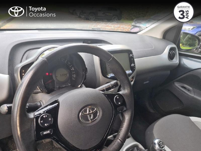 Photo 9 de l'offre de TOYOTA Aygo 1.0 VVT-i 69ch x-play 5p à 9980€ chez Rizzon Auto - Toyota Guingamp