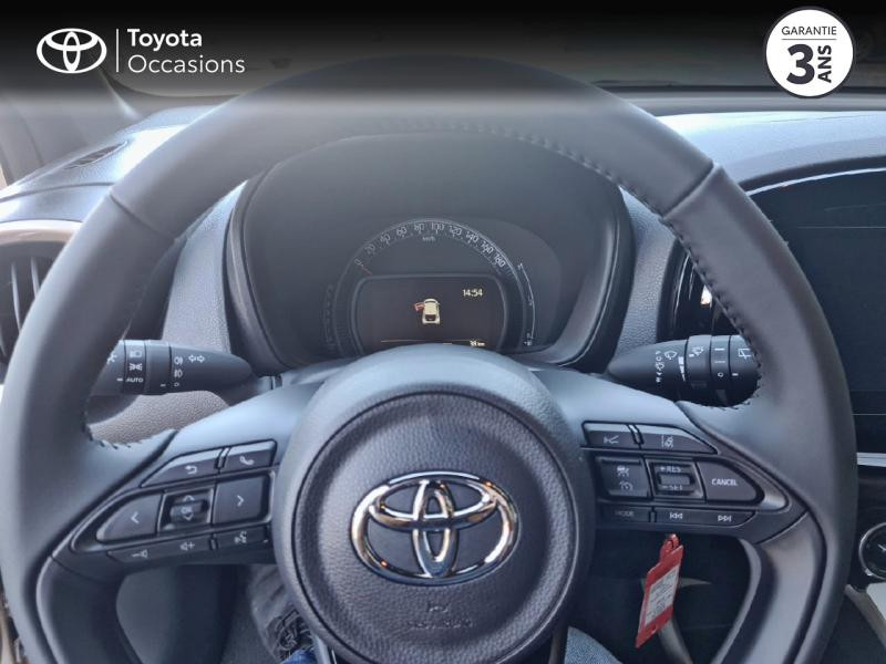 Photo 13 de l'offre de TOYOTA Aygo X 1.0 VVT-i 72ch Design à 16280€ chez Rizzon Auto - Toyota Guingamp
