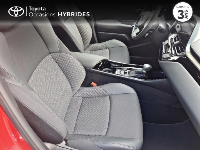 Photo 6 de l'offre de TOYOTA C-HR 1.8 122ch Design E-CVT à 29990€ chez Rizzon Auto - Toyota Guingamp
