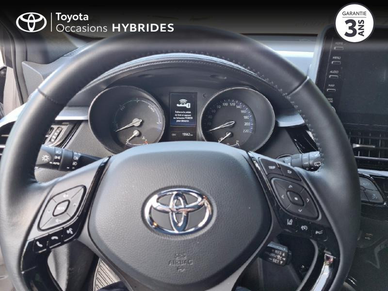 Photo 13 de l'offre de TOYOTA C-HR 184h Edition 2WD E-CVT MY20 à 28490€ chez Rizzon Auto - Toyota Guingamp