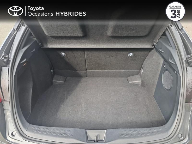 Photo 10 de l'offre de TOYOTA C-HR 122h Distinctive 2WD E-CVT MY22 à 28490€ chez Rizzon Auto - Toyota Guingamp