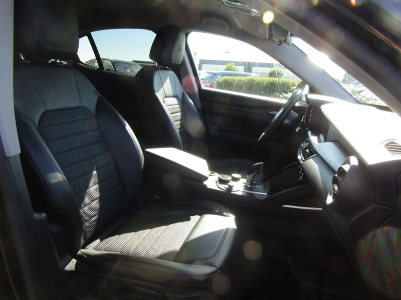 Photo 7 de l'offre de ALFA ROMEO STELVIO 2.2 DIESEL 180CH SUPER AT8 à 27990€ chez Carre automobiles
