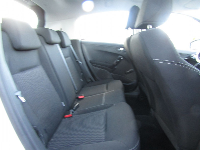Photo 4 de l'offre de PEUGEOT 208 1.5 BLUEHDI 100CH E6.C ACTIVE BUSINESS S&S BVM5 5P à 13290€ chez Carre automobiles