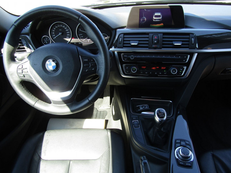 Photo 5 de l'offre de BMW SERIE 4 COUPE (F32) 420D 163CH LUXURY à 16990€ chez Carre automobiles