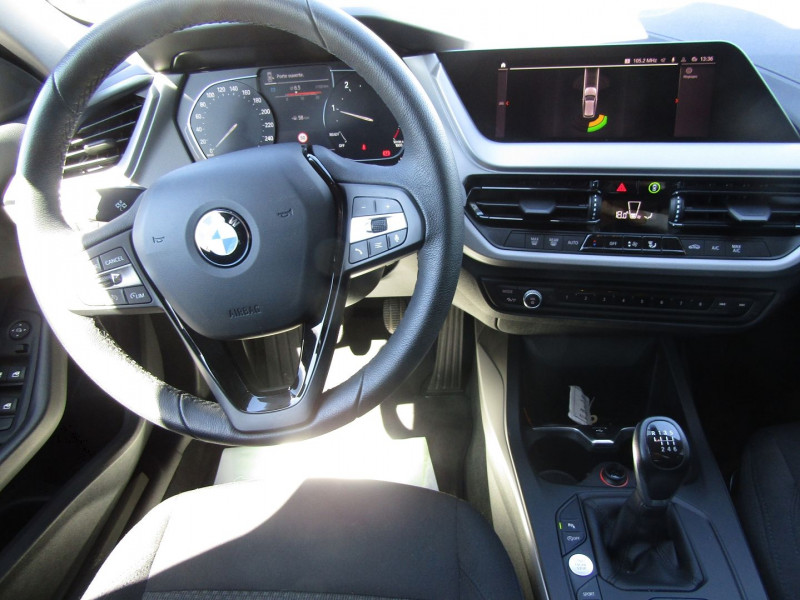 Photo 6 de l'offre de BMW SERIE 1 (F40) 116D 116CH BUSINESS DESIGN à 20990€ chez Carre automobiles