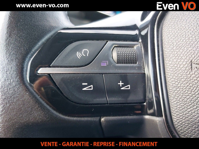 Photo 17 de l'offre de PEUGEOT 208 1.2 PURETECH 100CH S&S ALLURE à 19500€ chez Even VO
